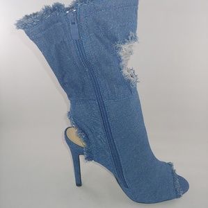 NWT Edgy Trendy Rugged Denim heels